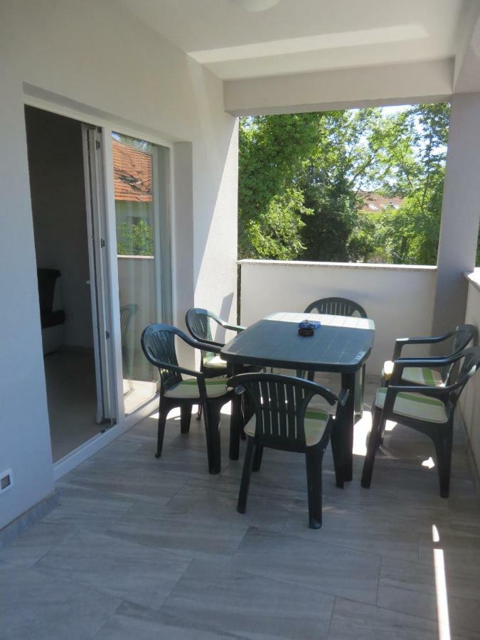 Luka Apartments Biograd Na Moru Exterior foto