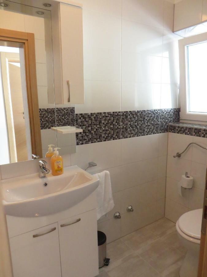 Luka Apartments Biograd Na Moru Exterior foto