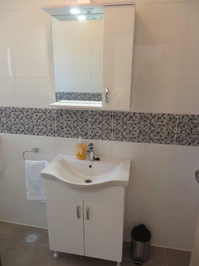 Luka Apartments Biograd Na Moru Exterior foto